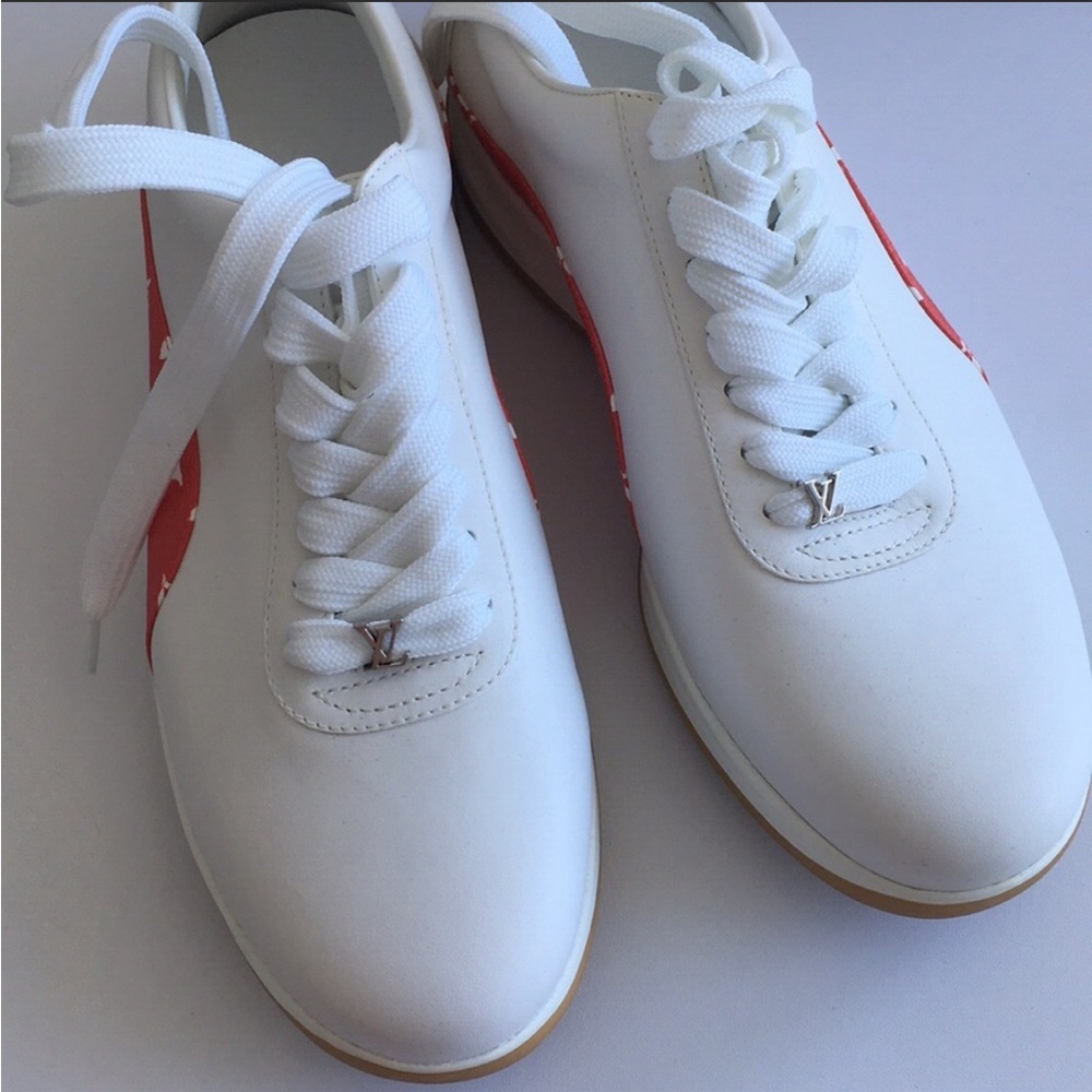 2017
Supreme x Louis Vuitton Sport Sneaker 'Monogram Red' - Picture 6 of 6